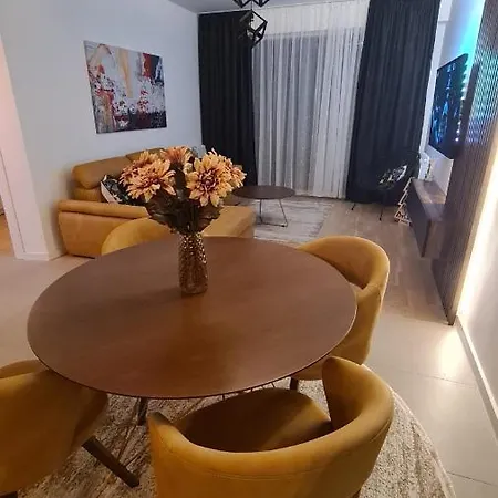 Anika Sweet At Vodno * Üsküp